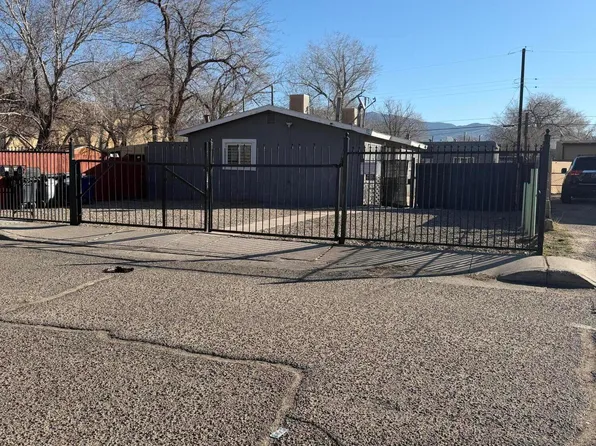 412 Tennessee St NE, Albuquerque, NM 87108
