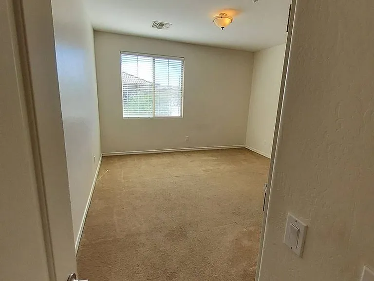 8998 W Plum Rd — Photo 16