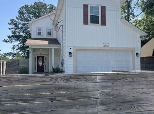 2703 E Surrey Dr, North Charleston, SC 29405