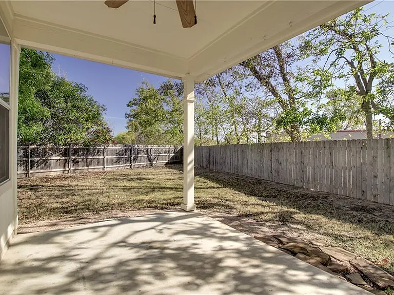 113 Spur Cv — Photo 24