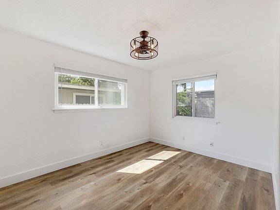 5th image of 8312 Bowling Green Dr #1