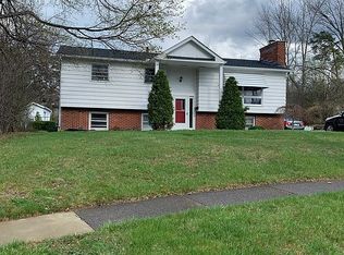 5497 Juno Dr, Lake View, NY 14085