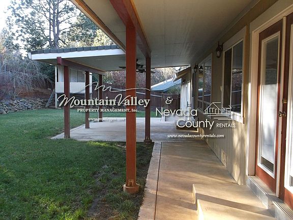 2nd image of 10925 Thornicroft Way