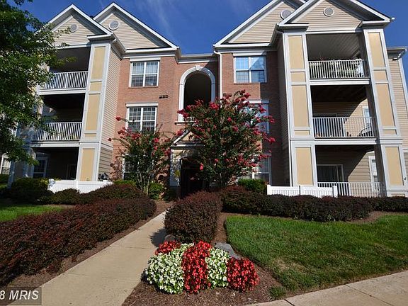 5th image of 20901 Cedarpost Sq Unit 100