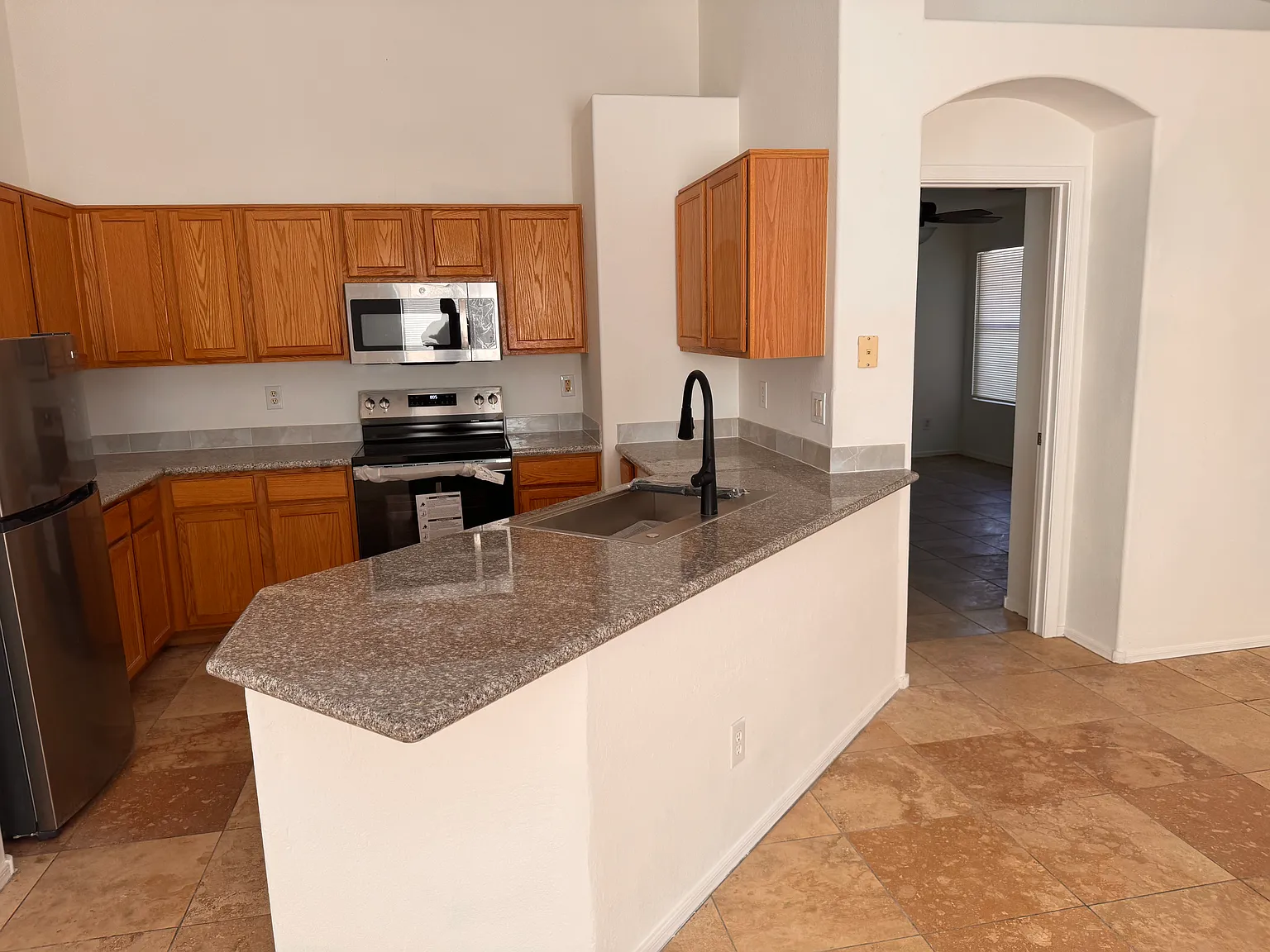 3 bed, 1600 sqft, $1,795 — Photo 2