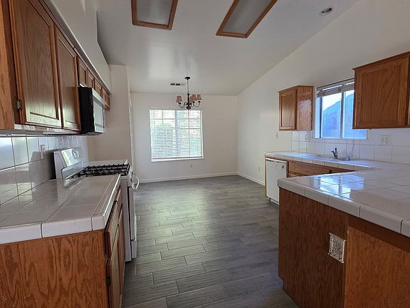 2nd image of 279 Bighorn Meadow Dr