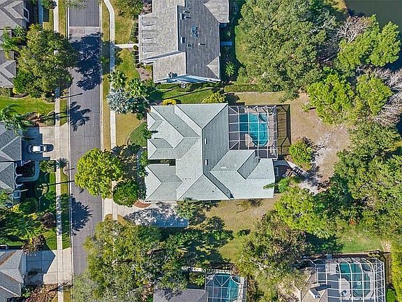 3rd image of 556 W Palm Valley Dr