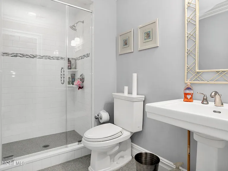 101 Tuttle Ave — Photo 49