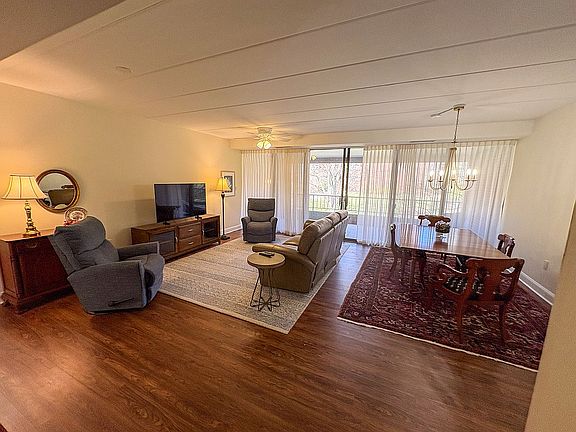 5th image of 614 Loveville Rd APT D2f