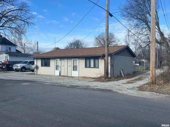 113-115 E Prairie St, Virden, IL 62690