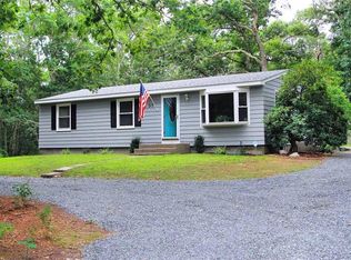 213 Narrow Ln, Charlestown, RI 02813