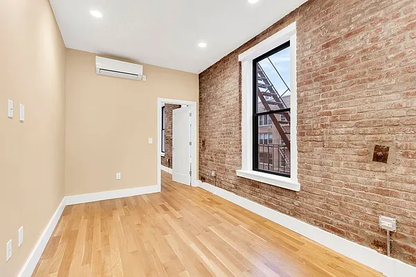 Rented by Cooper & Cooper Real Estate | media 16