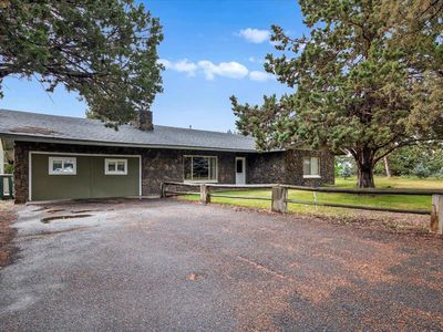 6174 S Highway 97, Redmond, OR, 97756