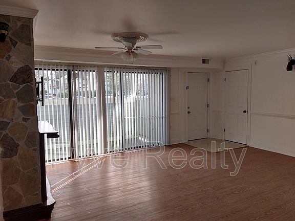 3rd image of 5786 Village Green Dr