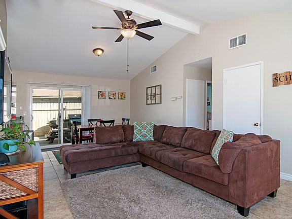 2nd image of 2871 Roseann Ave