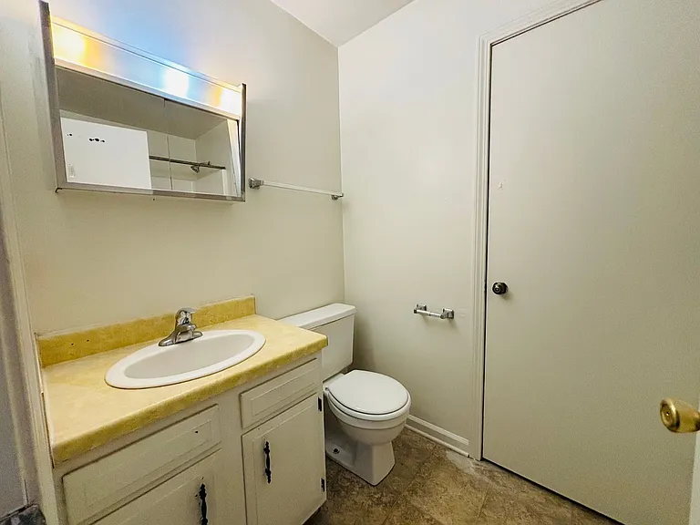 1407 Toms Creek Rd #14 — Photo 22