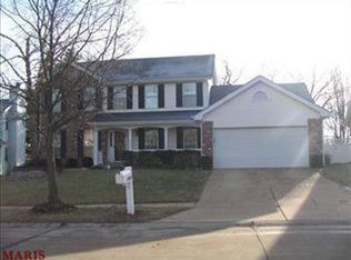 16300 Fullerton Meadows Dr, Ballwin, MO