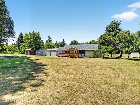 5th image of 59846 Fairview Rd