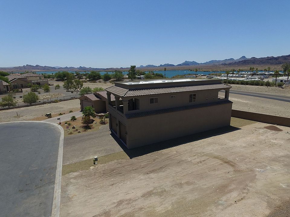 2nd image of 683 Island Cir