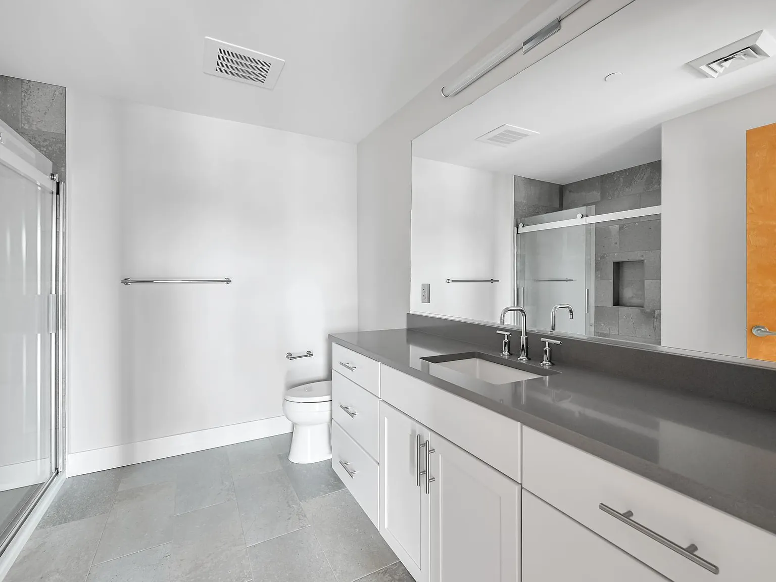 3 bed, 1500 sqft, $3,300 — Photo 4