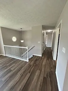 407 Bertha Way — Photo 28