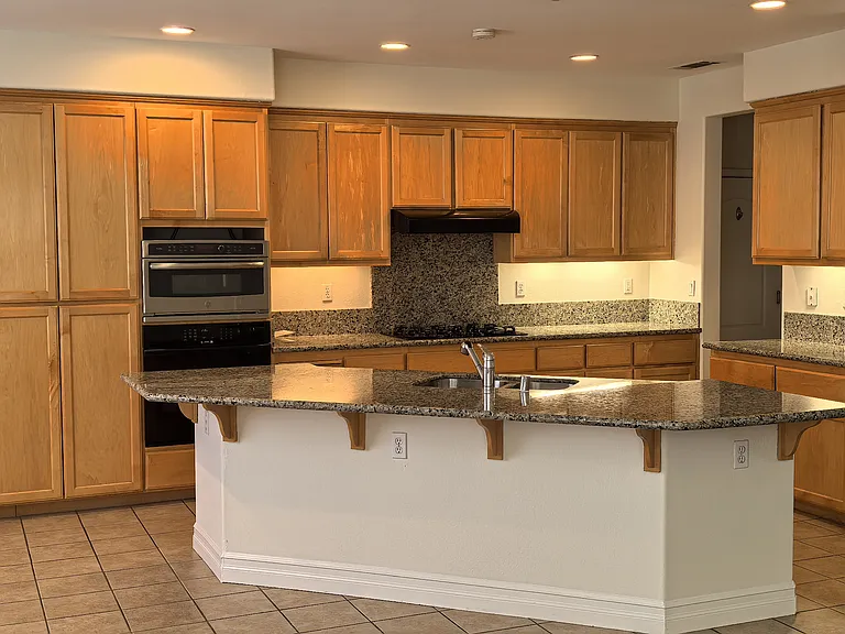 2647 Presidio Dr — Photo 7