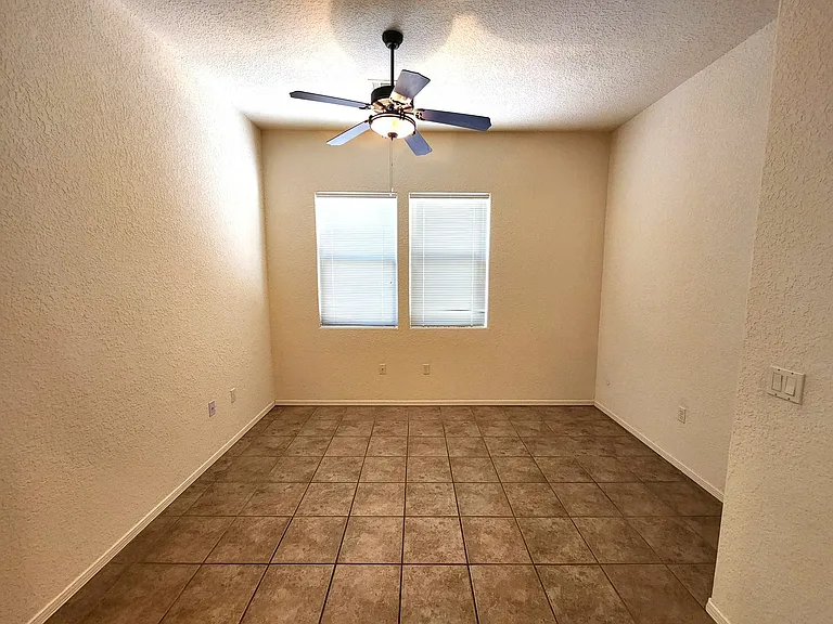 2409 Cortina Mnr — Photo 8