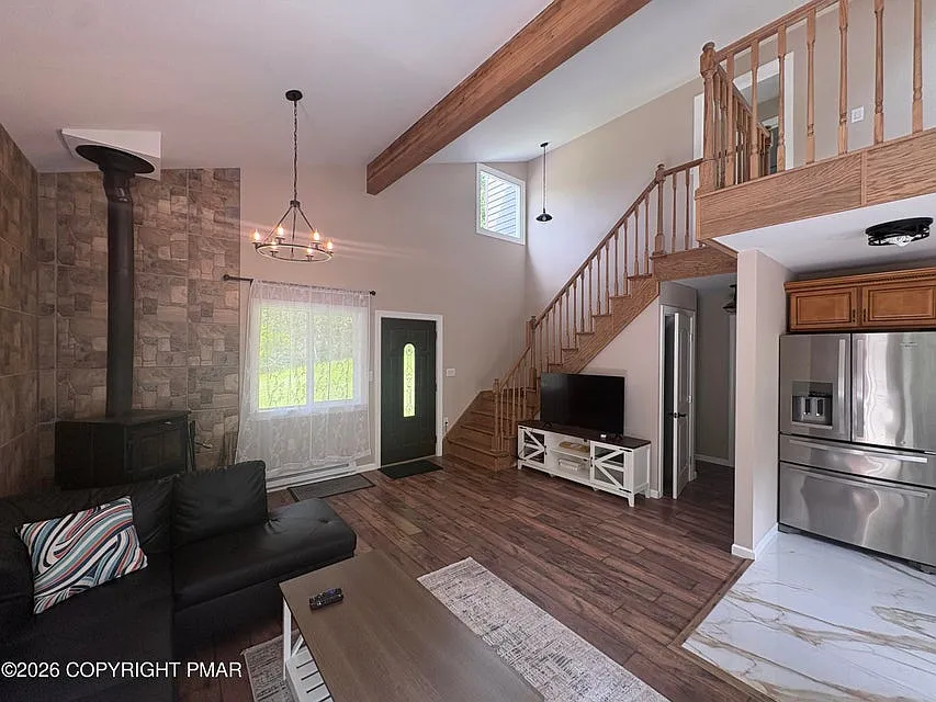 4 bed, 1708 sqft, $2,195 — Photo 4