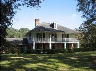 615 Loreauville Rd, New Iberia, LA 70563