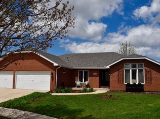 1312 Saint Charles Dr, Lockport, IL 60441