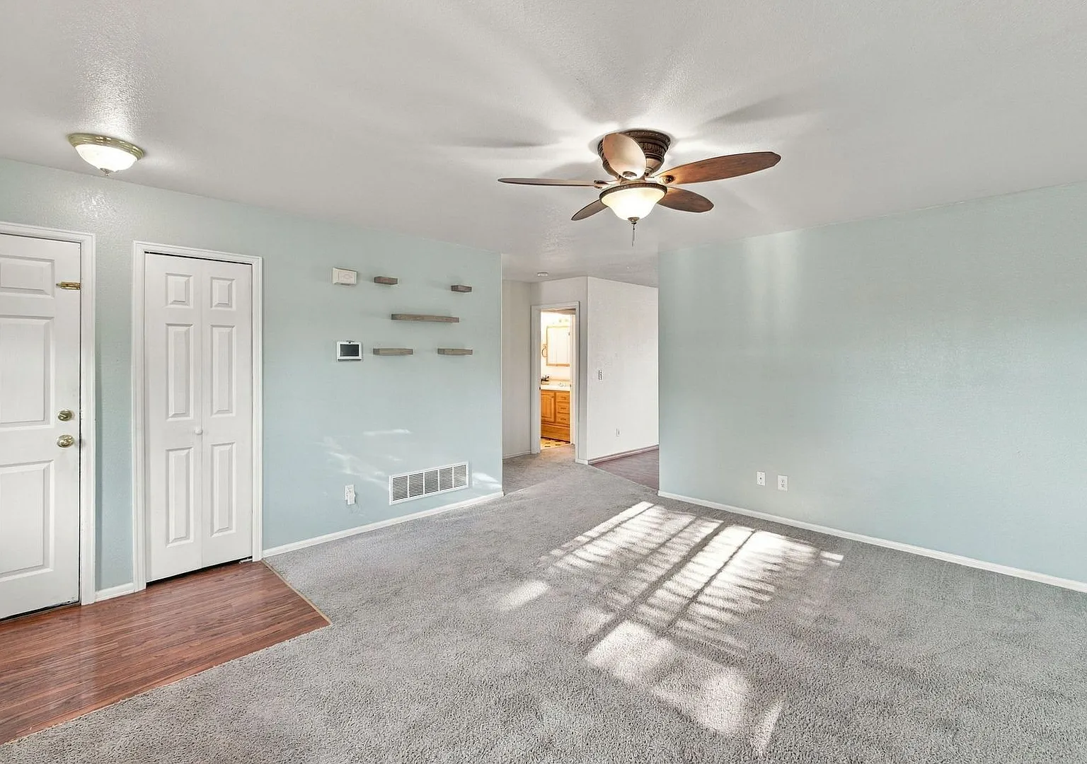 3 bedroom Ranch on Oversized lot in Fountain Valley — Photo 4