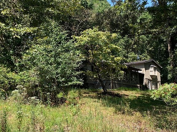 4th image of 104 Lance Rd NE