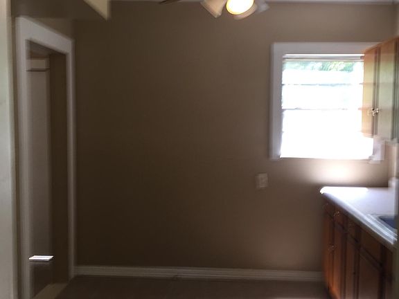 4th image of 3711 W College St