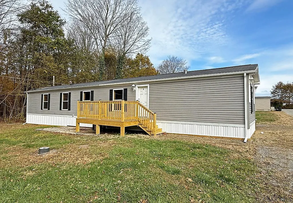 132 Bansky Ave photo 1