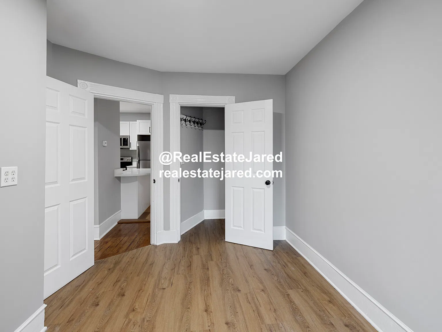 4 bed, 9999 sqft, $8,500 — Photo 3