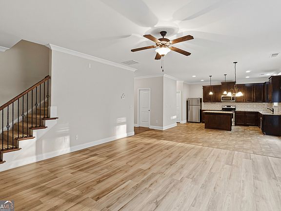 5th image of 1423 Stone Ridge Ct