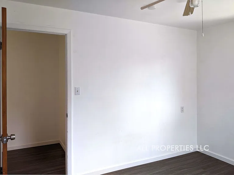 919 3rd St #2 — Photo 23