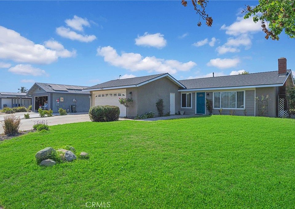 1st image of 3001 E Saint Andrews Dr