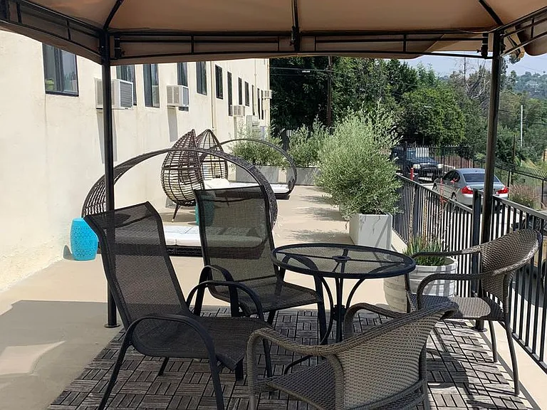Ave 63 Apartments — Photo 19
