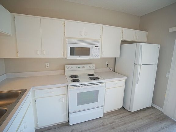 5th image of 6365 Bayside Key Dr
