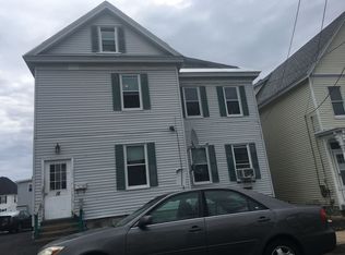 18 S Walker St, Lowell, MA 01851