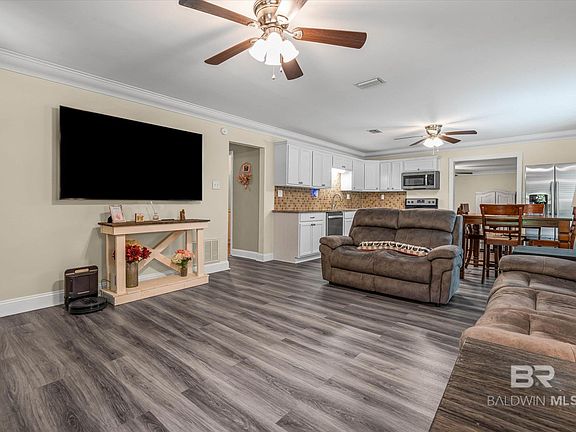 4th image of 7150 Cape Dr