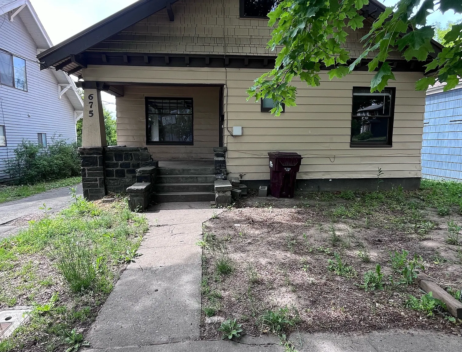 5 bed, 1592 sqft, $2,000 — Photo 1