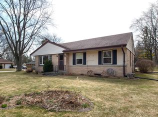 2911 W Abbott Ave, Greenfield, WI 53221