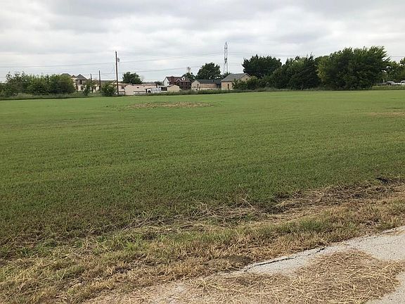 3rd image of 7005 Mitchell Pkwy