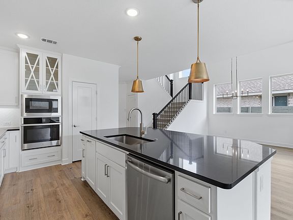 3rd image of 1508 Moss Trail Ct