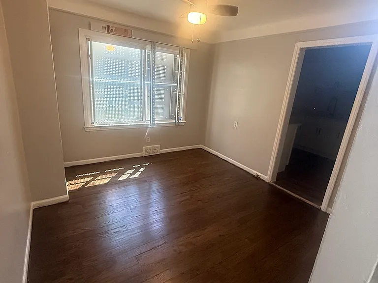 20602 Regent Dr — Photo 6