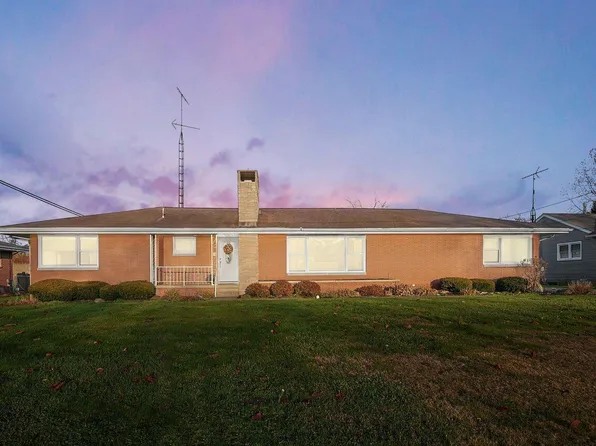 260 Sunset Dr NE, Newark, OH 43055