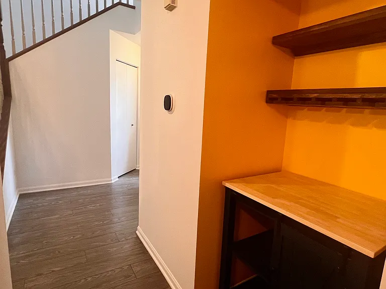 2407 Stoughton Cir #2407 — Photo 7