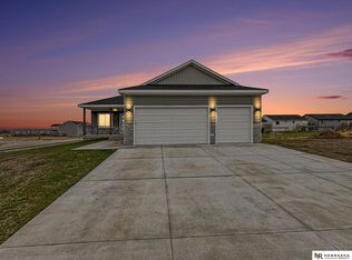 5800 SW Catalina St, Lincoln, NE 68523